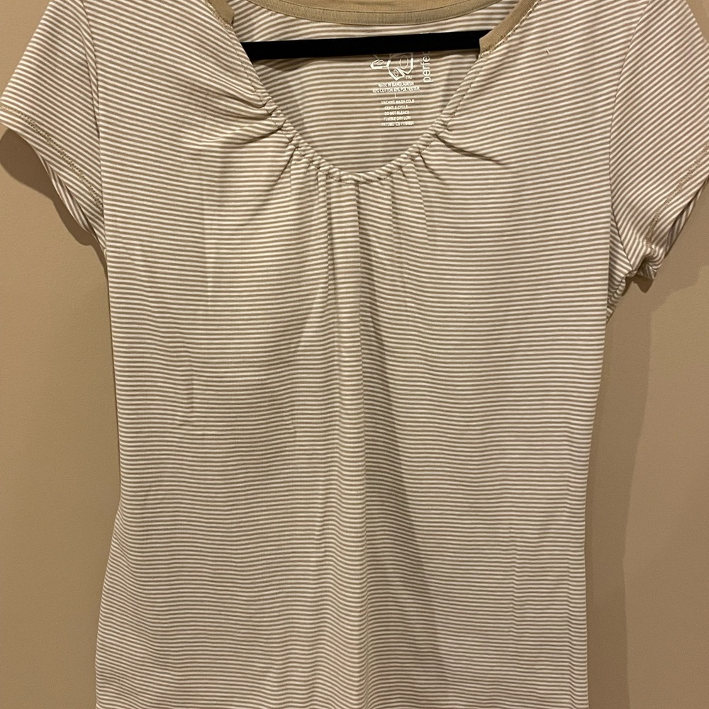 Fashion Bug women’s size large tan and white striped tee